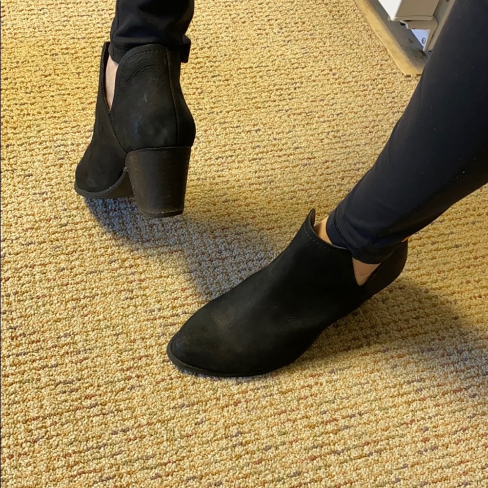 Black Wedges - image 2